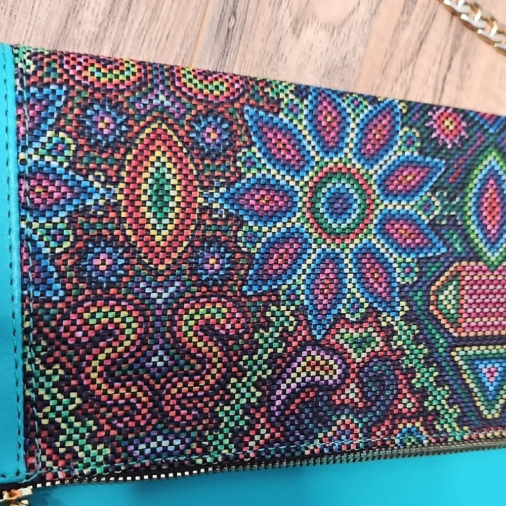 Ay Guey Women’s Vibrant Artistic Multicolor Clutch With Chain